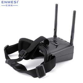 960 * 240 Resolution RC FPV Drone And Goggles 1.4 W 2.7 Inch TFT Screen 48 Channels FPV Helmet